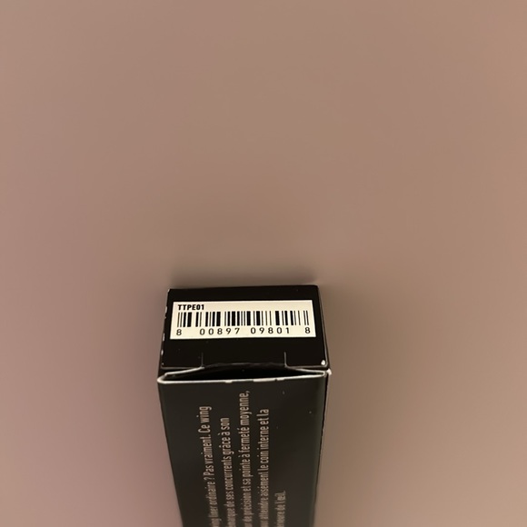 NYX That’s The Point  Eyeliner Put a wing on it NIB BLack - Picture 3 of 4